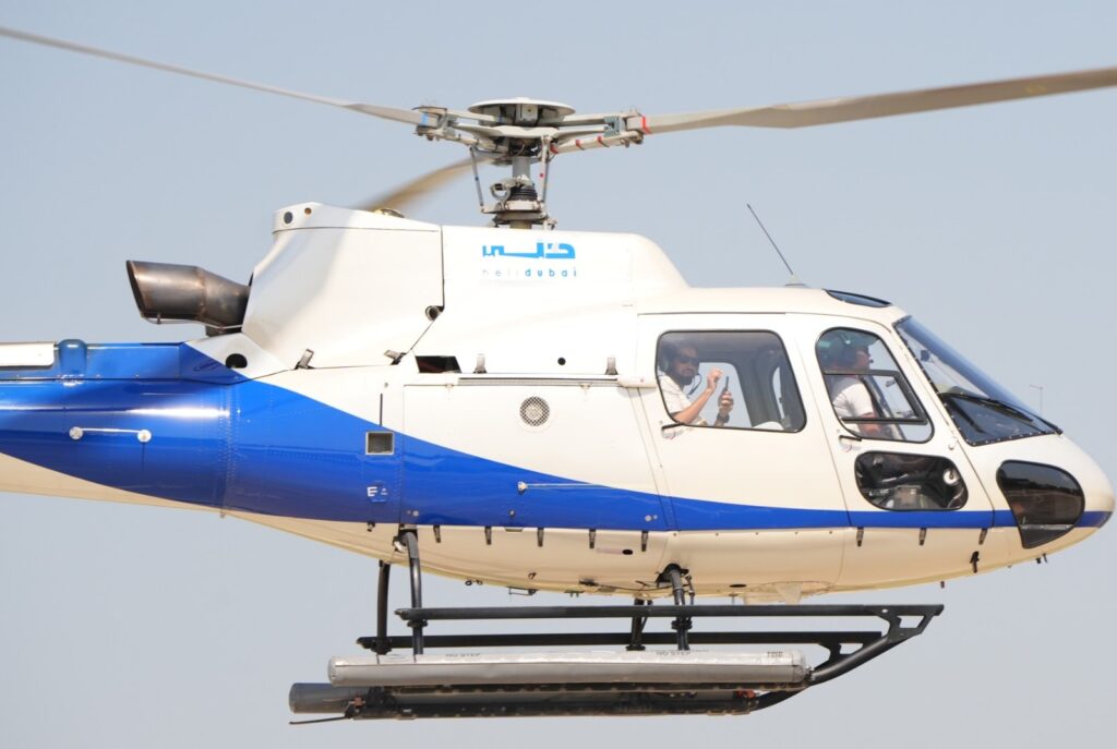 HeliDubai Helicopters Fly with HeliDubai min